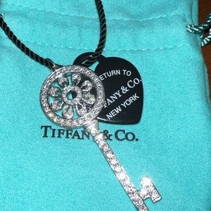 Tiffany & Co LARGE Diamond Platinum Petals Key Pendant Necklace EUC